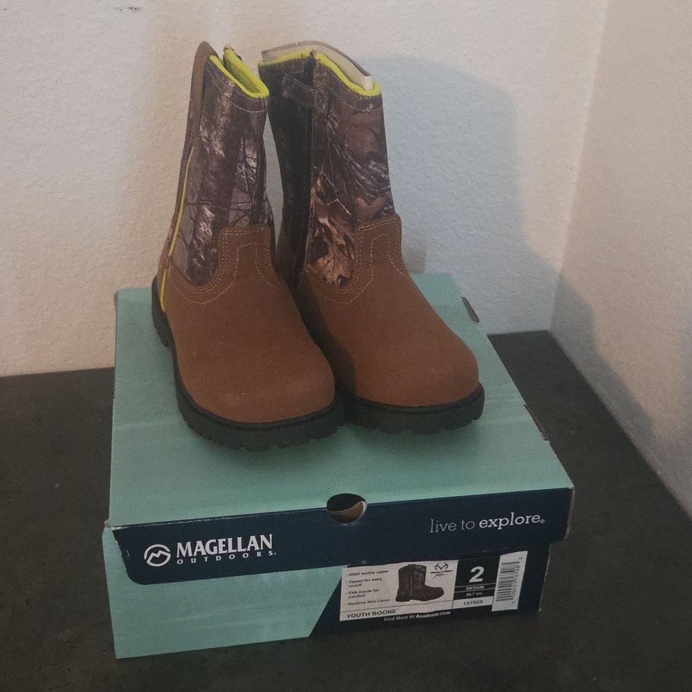 Boys Magellan hunting boot